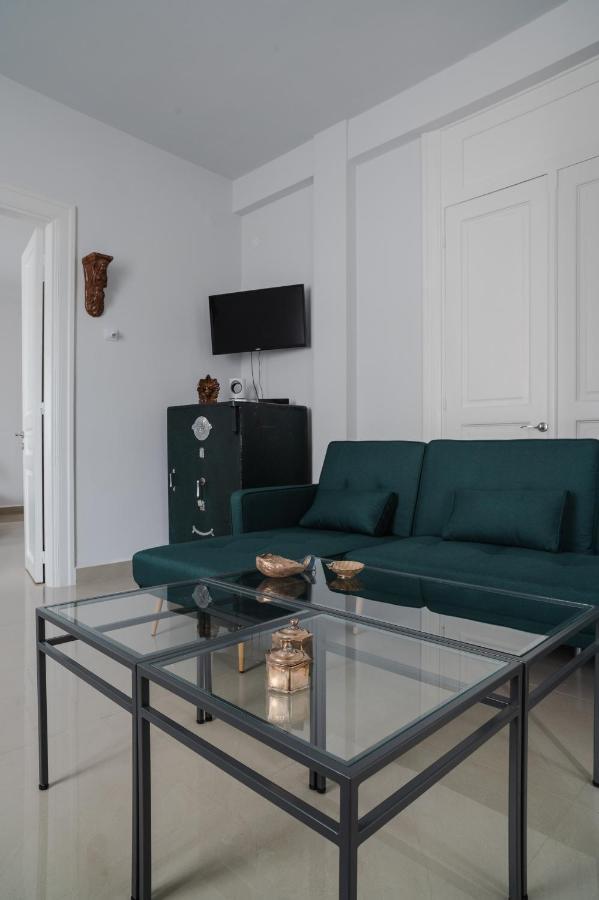 Polytimon, An Athenian Neoclassical Apartment Exterior photo
