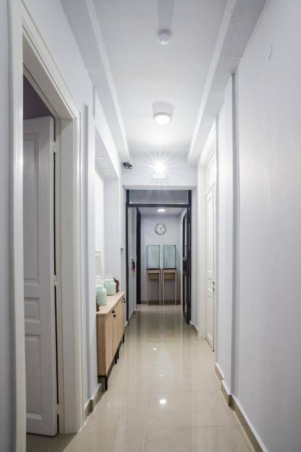 Polytimon, An Athenian Neoclassical Apartment Exterior photo